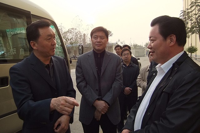 原商丘市委書記王保存等領(lǐng)導關(guān)心企業(yè)發(fā)展