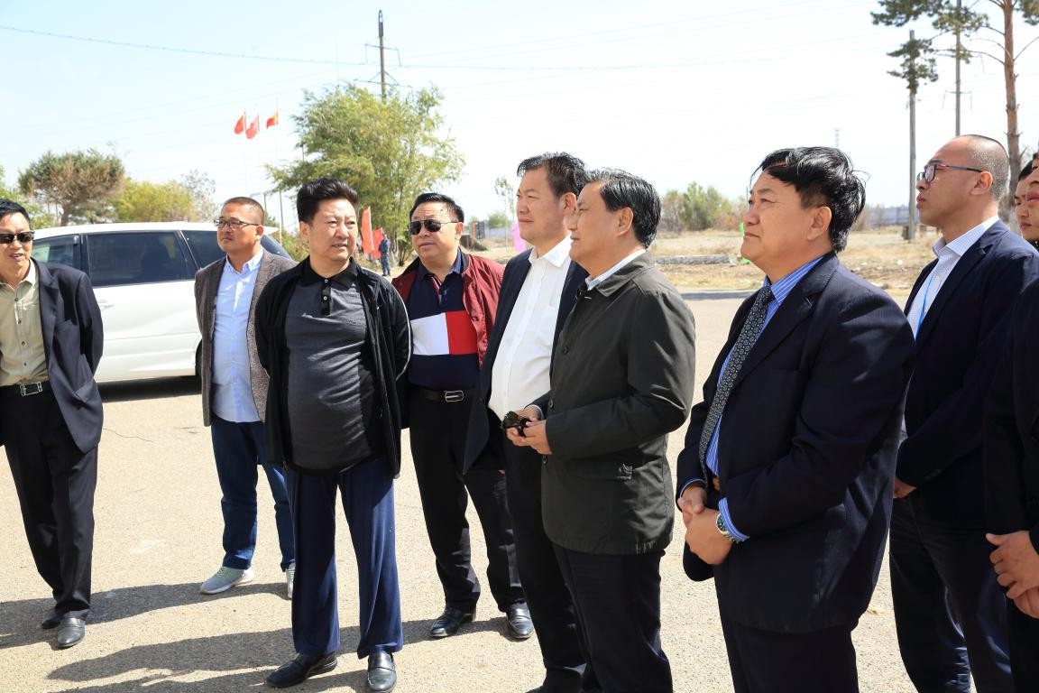 河南省人民政府副省長武國定率河南省代表團蒞臨亞洲之星農(nóng)業(yè)產(chǎn)業(yè)合作區(qū)考察指導